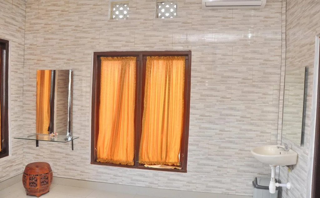 Astiti Guest House Salon and Spa