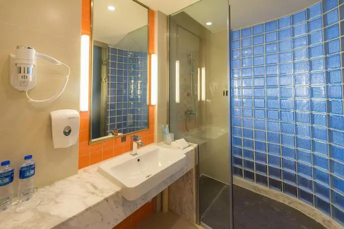 InterContinental Hangzhou Wulin by IHG
