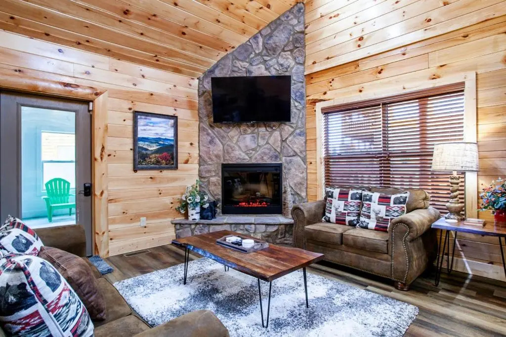 Swimming Bears Lodge 1 with Indoor Pool and Hot Tub