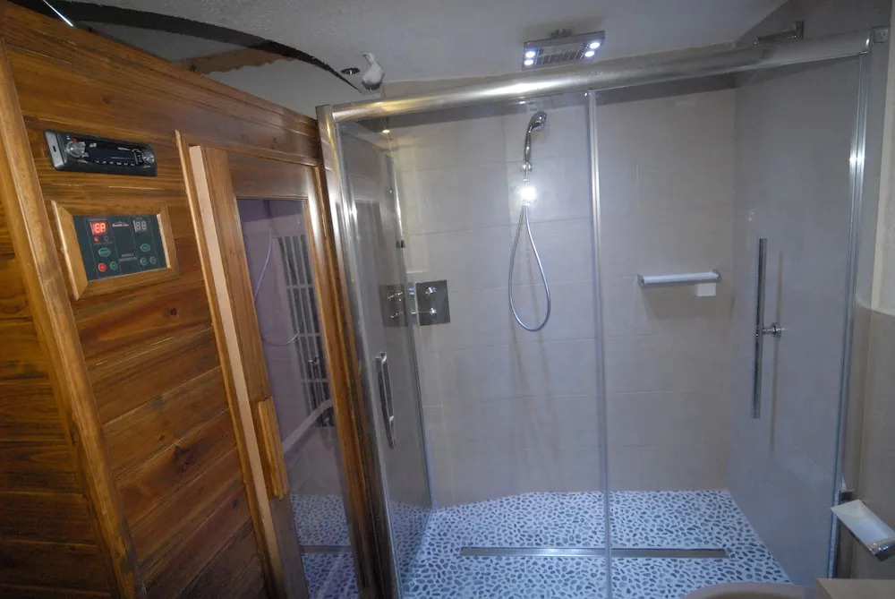 Chamonix Centre Sauna Cromotherapy 2