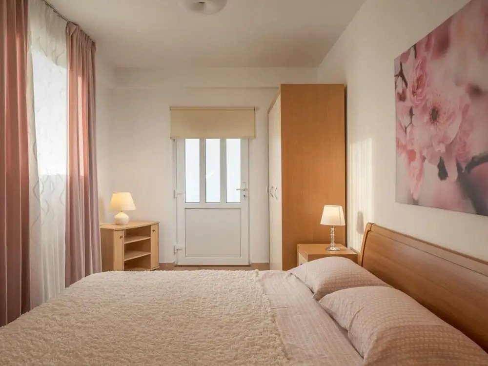 Villa Rosy Comfortable Holiday Residence