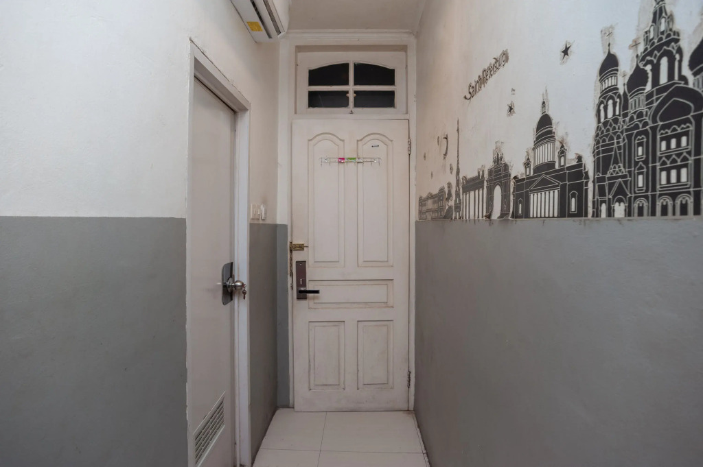 RedDoorz Plus @ Kemayoran