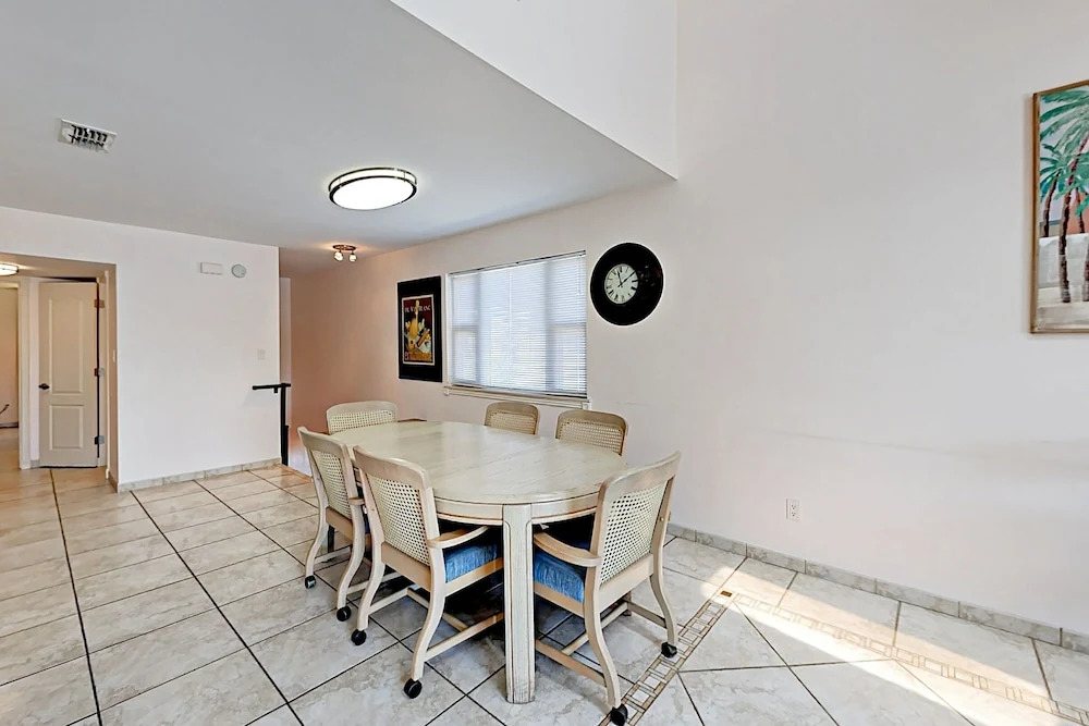 125 E Verna Jean - 4 Br Townhouse