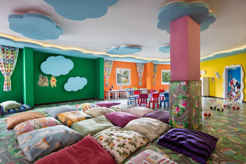 Royal Garden Beach Hotel