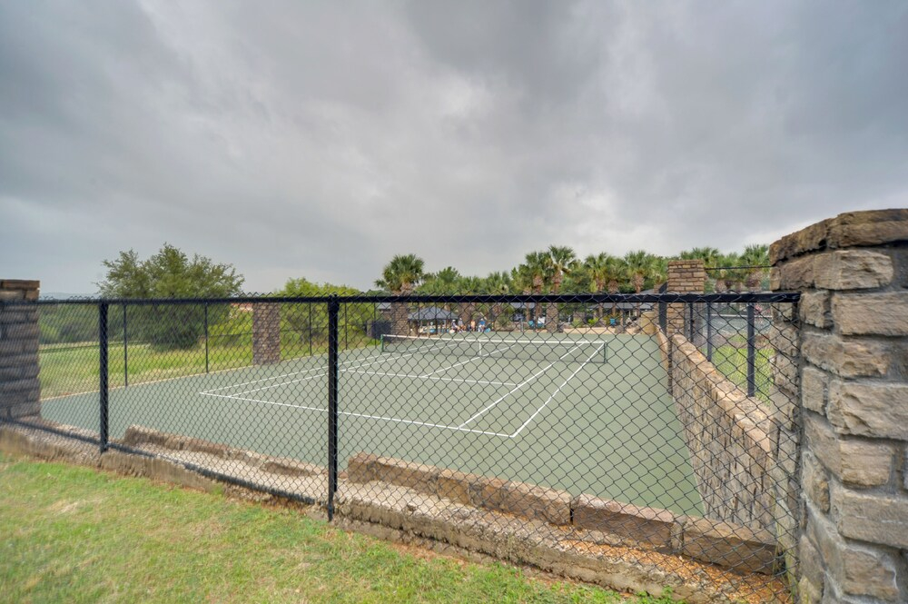 Horseshoe Bay Resort Home ~ 6 Mi to Lake Lbj!
