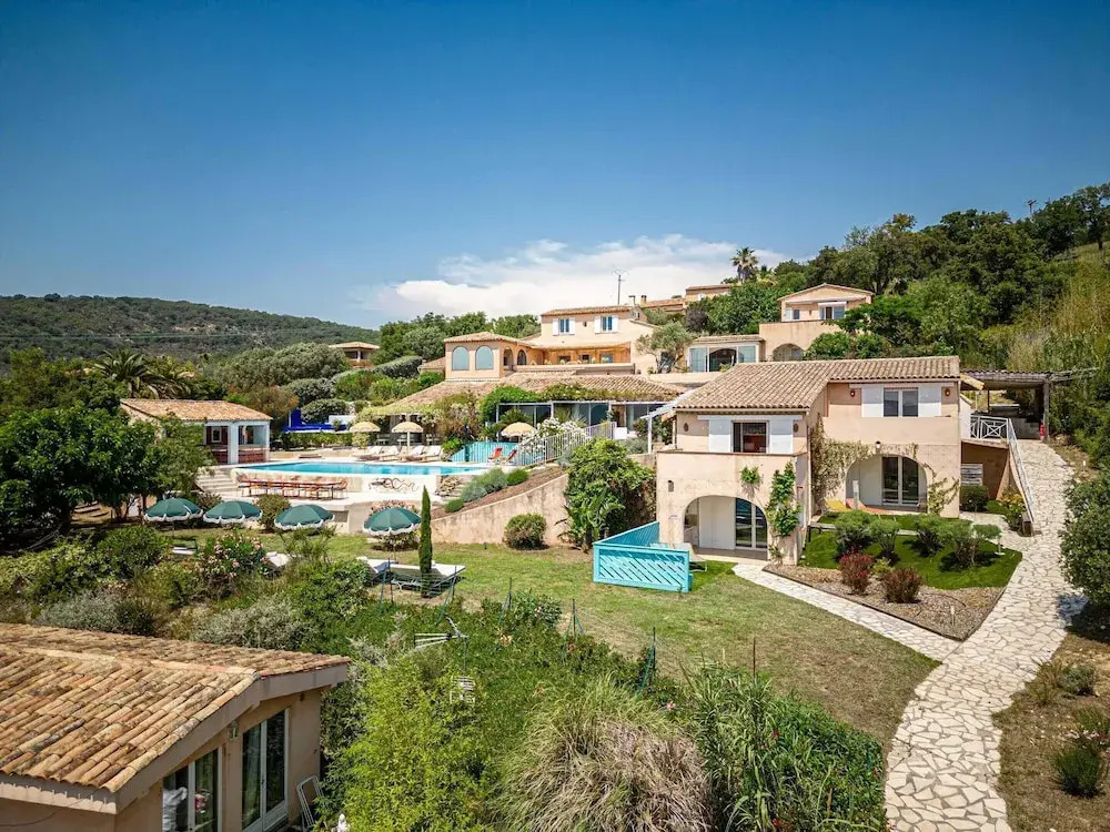 Splendid Flat in Provencal Villa 1br/3p