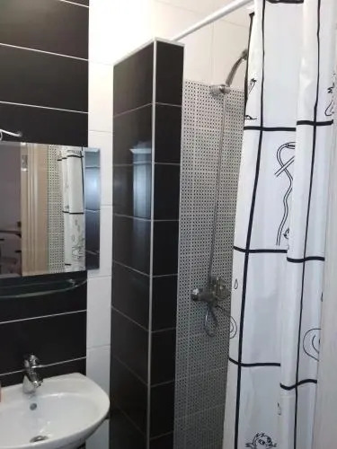 Apartment on Tytova 8