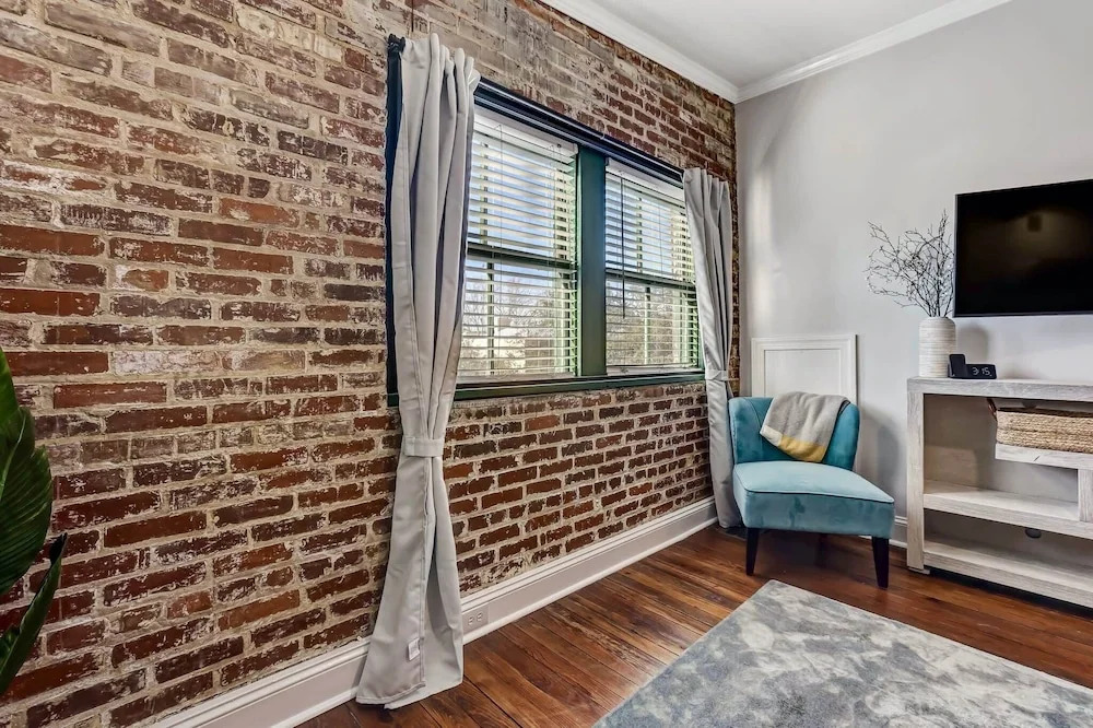 West End Loft - Downtown 5 min Walk to River St, Savannah
