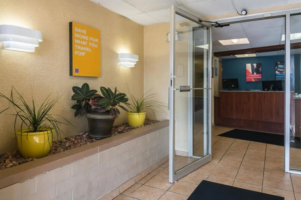 Motel 6-Madison, WI - East