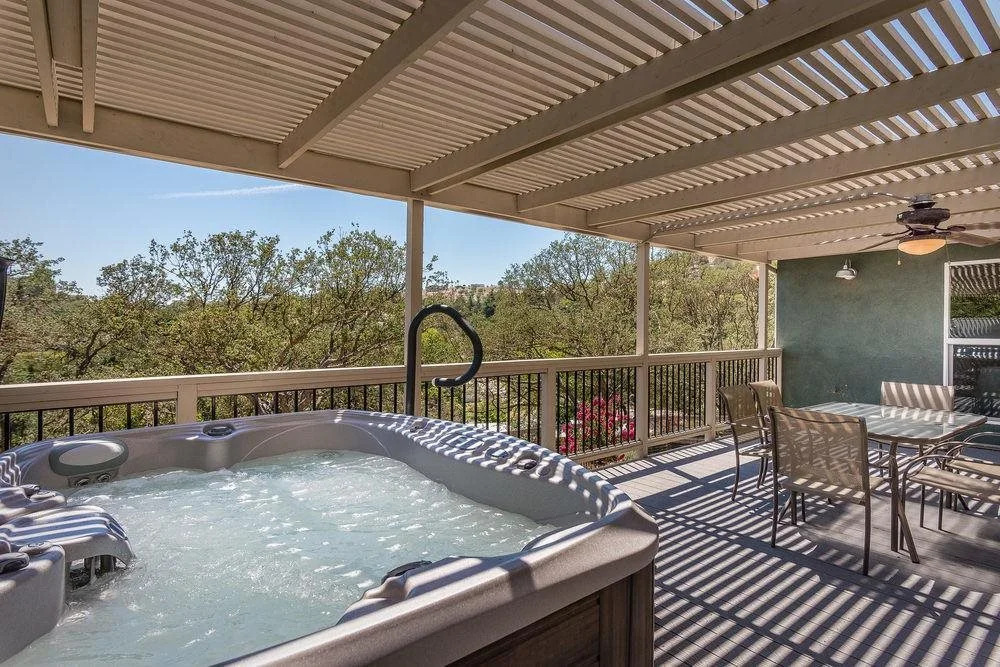 Greenwood 4 Br home by RedAwning