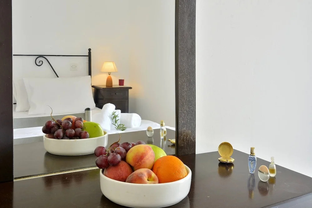 Likithos Hotel