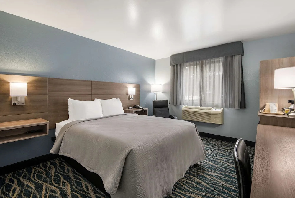 Super 8 Oneida Verona