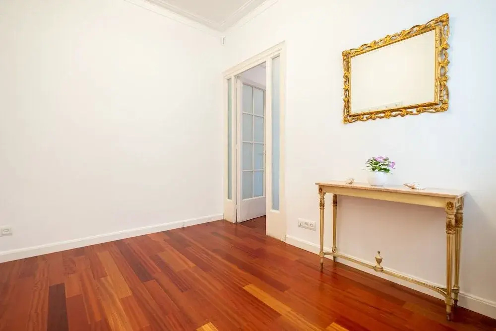 Stunning 4BR Apart in Sagrada Familia