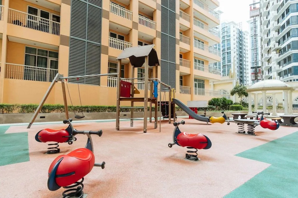 Reddoorz Premium @ Venice Luxury Bgc 2