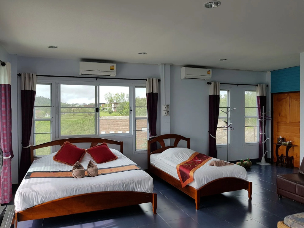 Baanmorkburi Resort