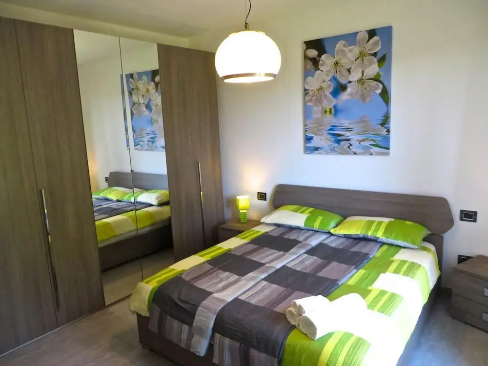 Margo 2 Apartment With Lake View