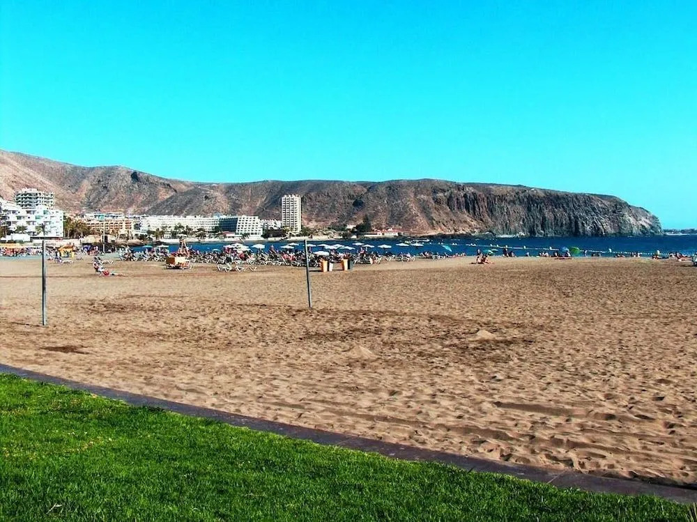 Pool View Los Cristianos by HelloApartments