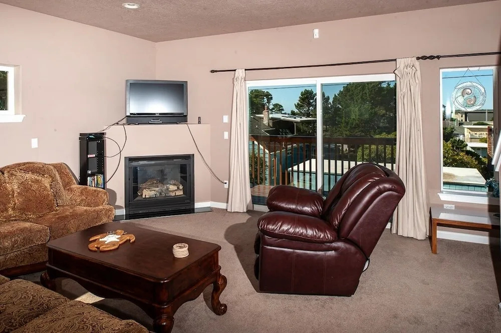 Serenity by the Sea - 3 Br Home