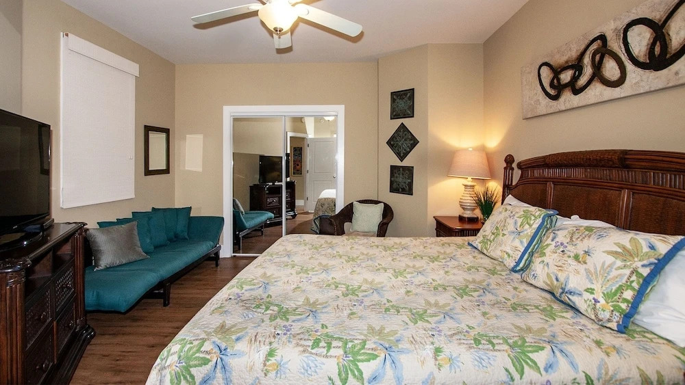 Crc1112 3 Bedroom Condo