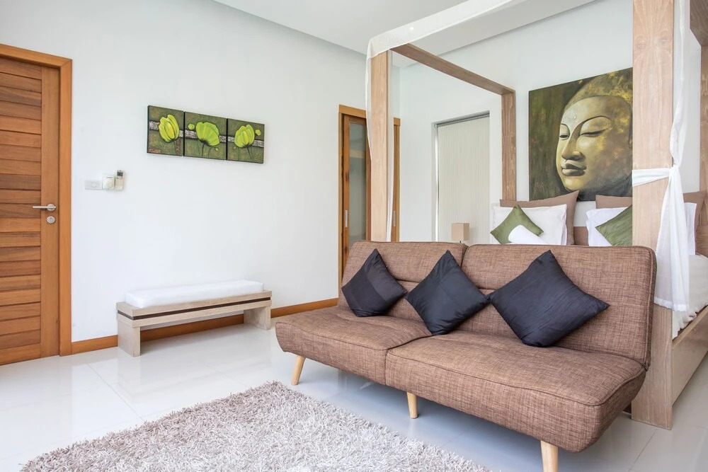 Modern 4BR Pool Villa Virginie Naiharn