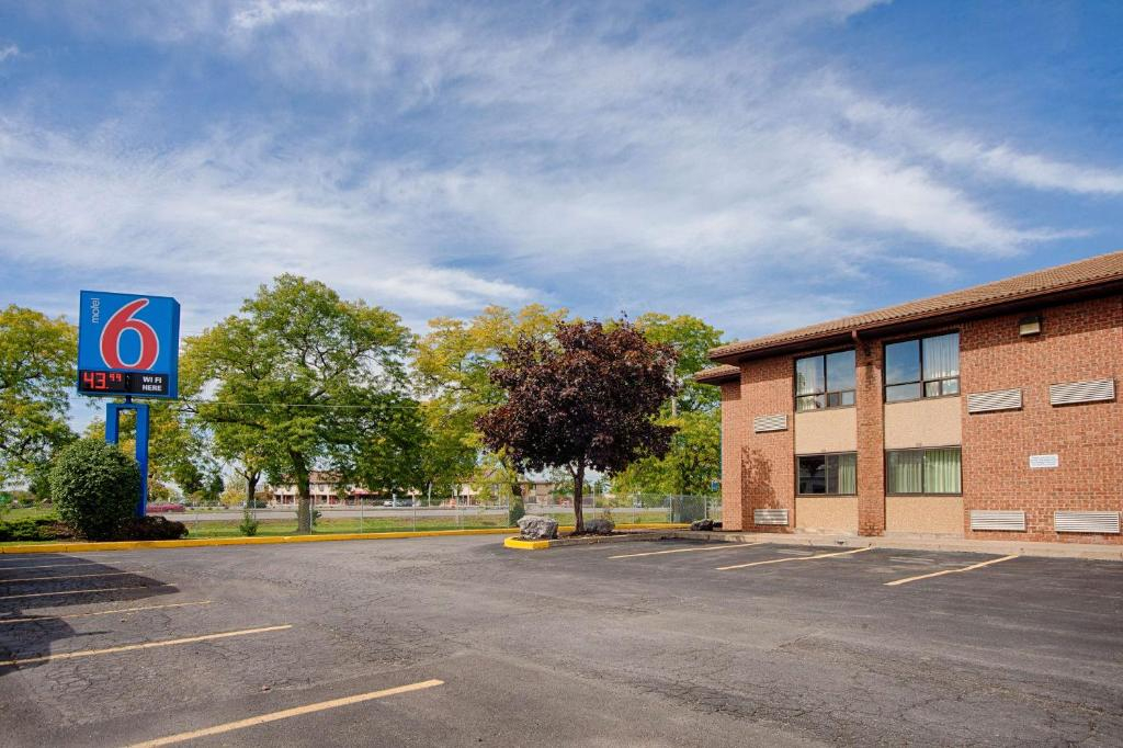 Motel 6 East Syracuse, NY - Airport