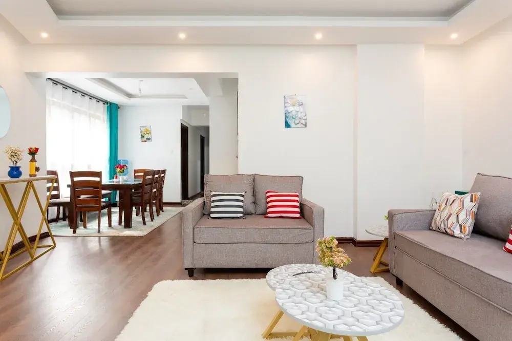 Lux suites Rosewood Park Apartments