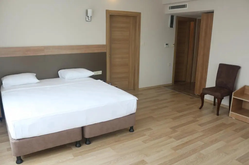 Longoz Hotel