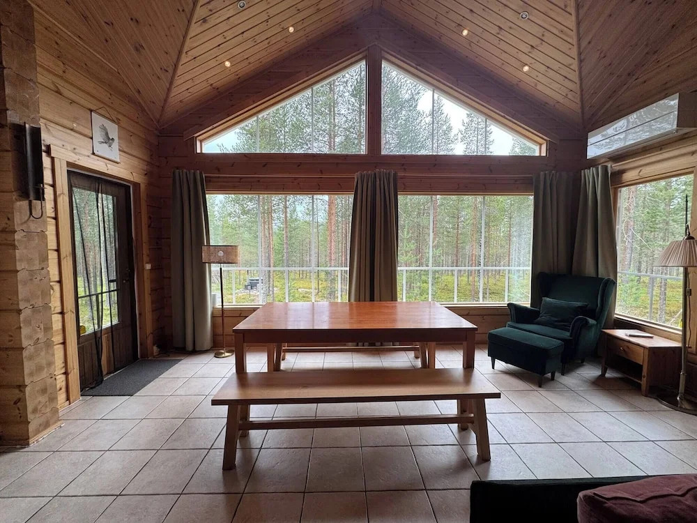 Charming Lapland Villa with Mountain Views, Private Sauna and Outdoor hottub