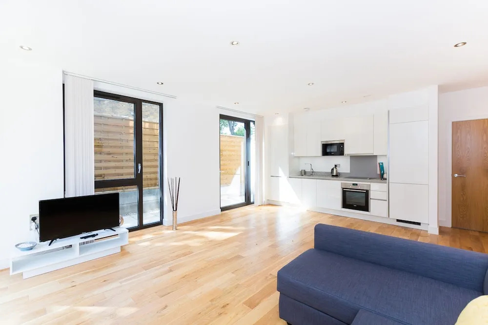 Spacious Luxury 1 Bed With Garden In Maida Vale