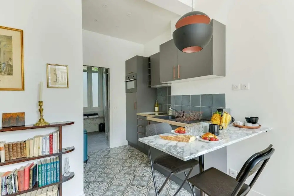 Sublime chic & modern apartment - Paris 5e by GuestReady