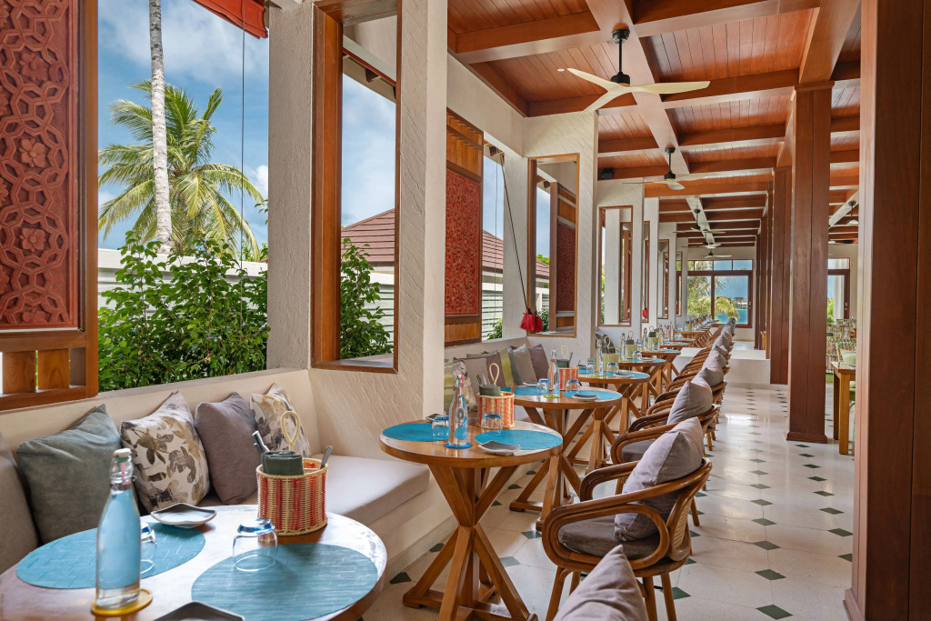 Отель Oblu Xperience Ailafushi