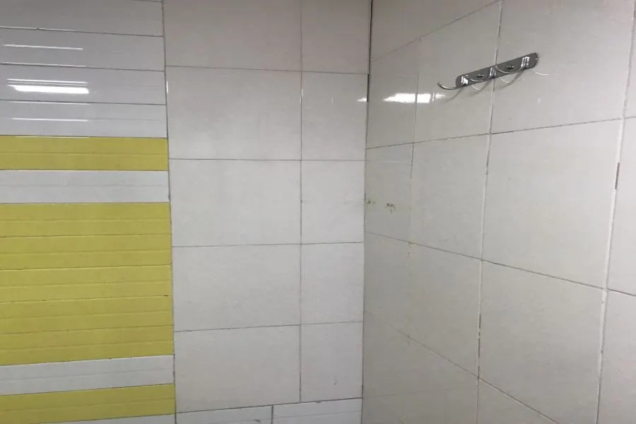 7 Days Premium (Guangzhou Tianhe Tiyu West Road Metro Station)
