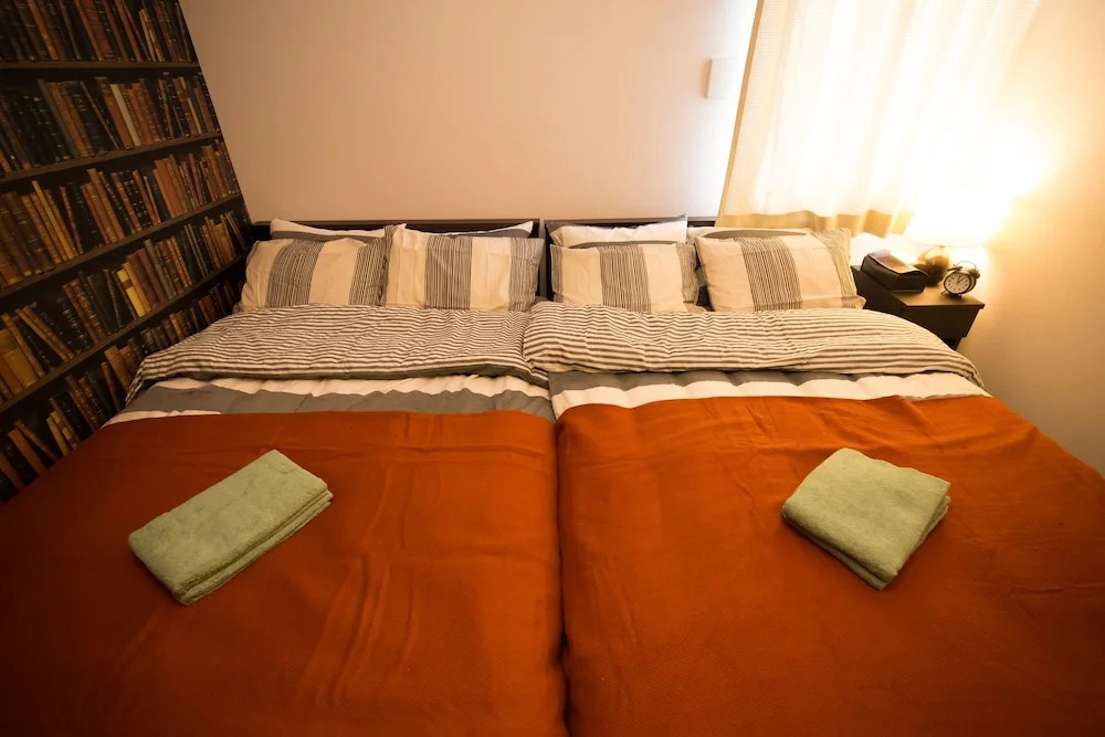 jostar house 402