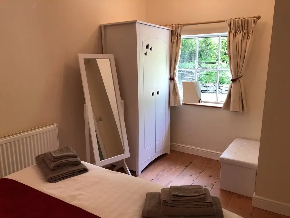 Idyllic Location, Stunning Views, Relax & Refresh in Peace & Comfort