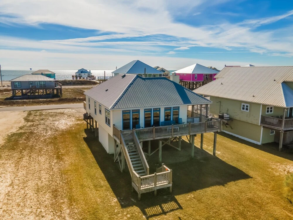 Casa Nova - 2602 Bridgeview 3 Bedroom Home by RedAwning