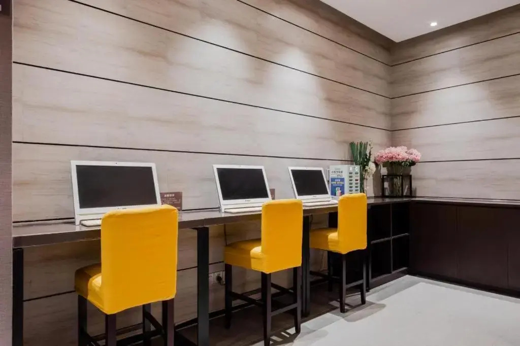 Motel 268 Yuanshen Sport Park Center Branch