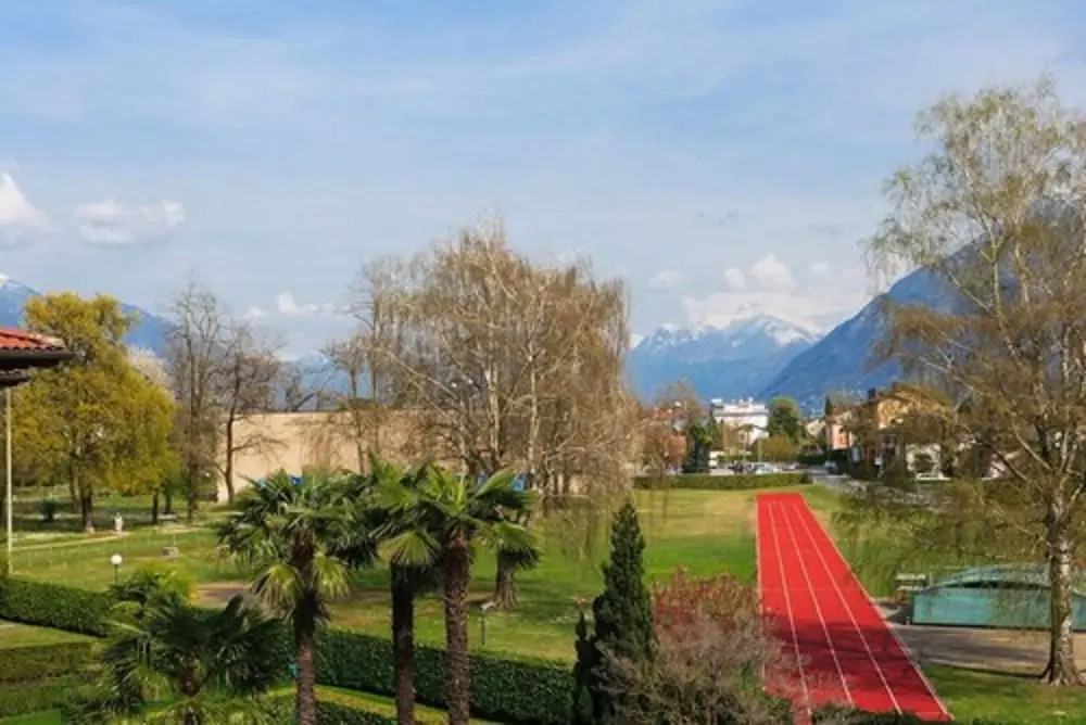 Ascona Lodge, Pool & Garden Retreat