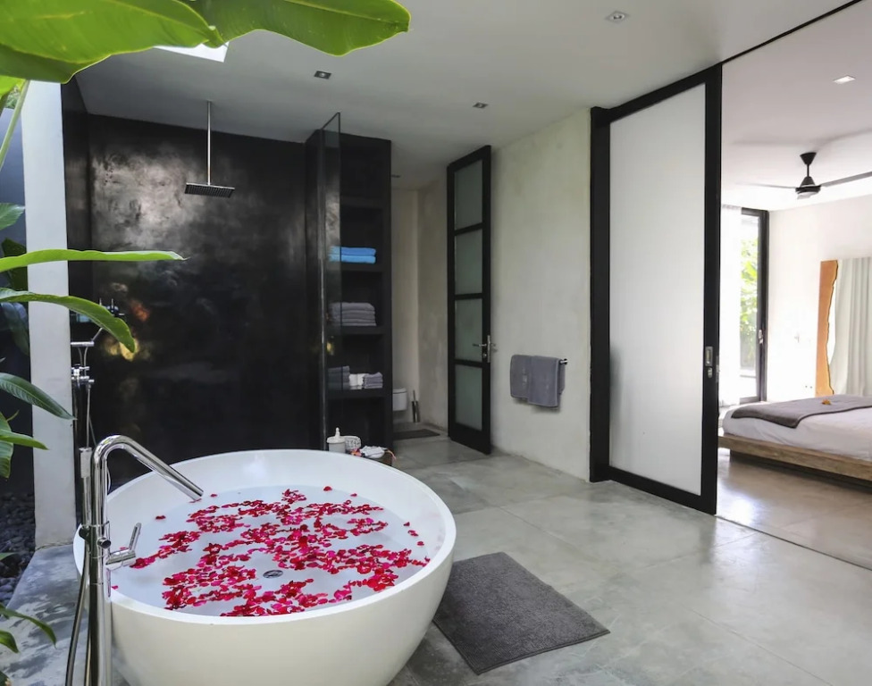 Villa Prana - High End Boutique Style Interior Design 5 BR Villa