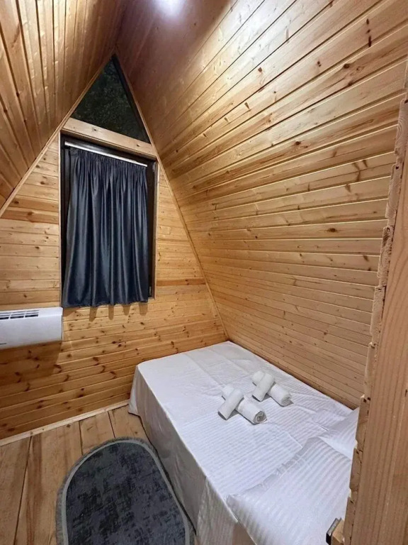 Thomas Hut