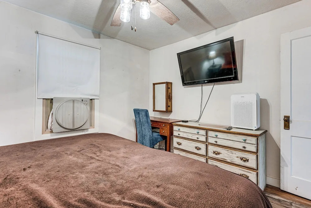 Mountain & Valley Views! Pet-friendly Pioche Home