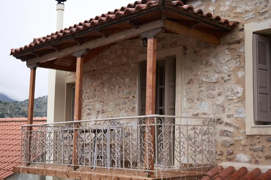 Dandy Villas Dimitsana - a family ideal charming home in a quaint historic neighborhood - 2 fireplaces for romantic nights