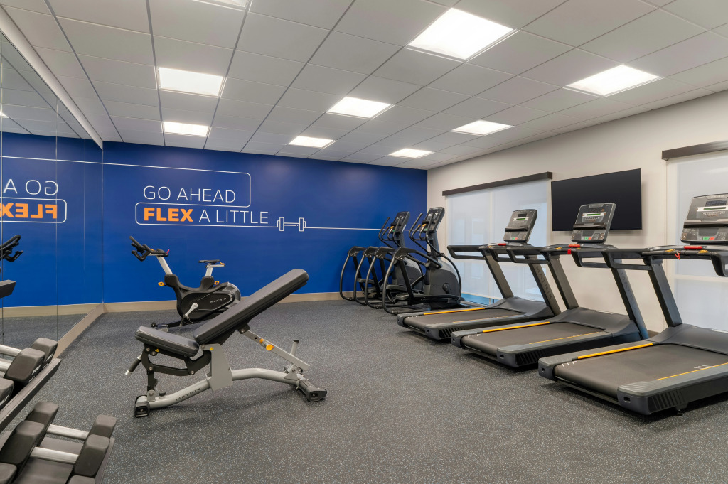 Holiday Inn Express & Suites Linden - Newark South by IHG