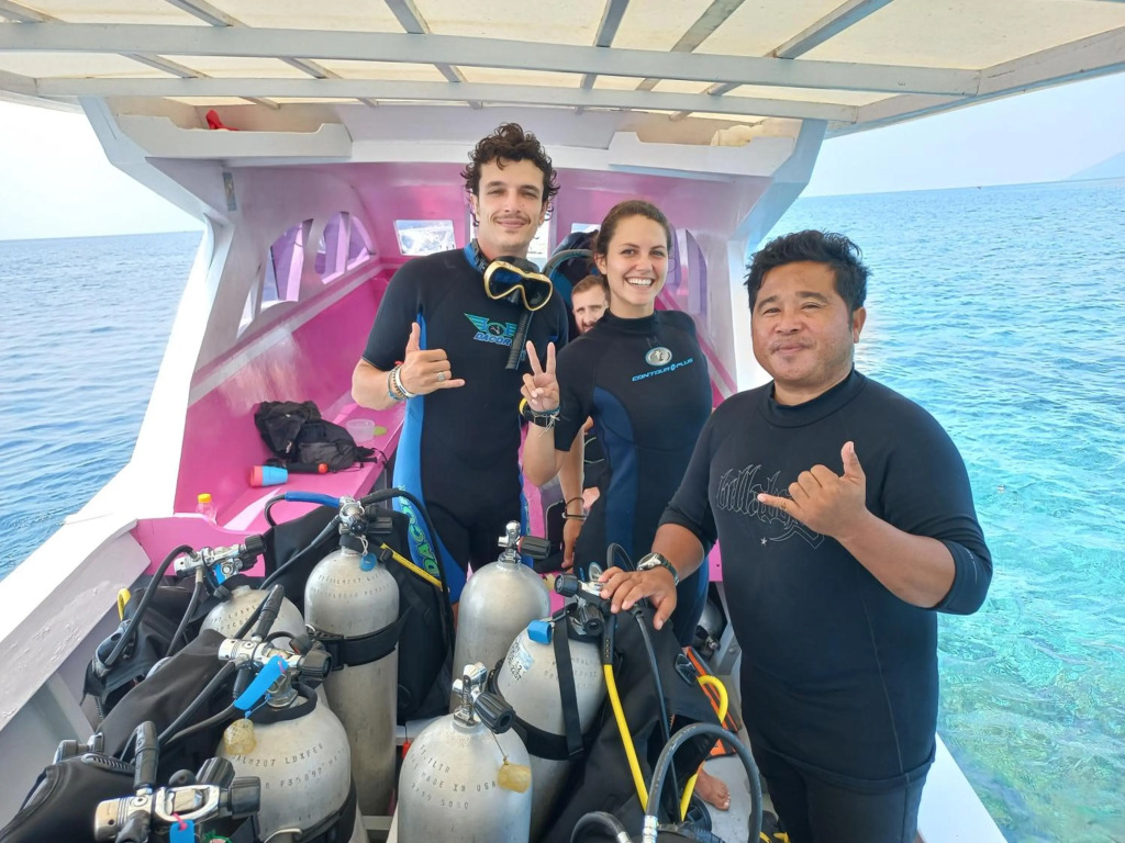 4 Sisters Divers