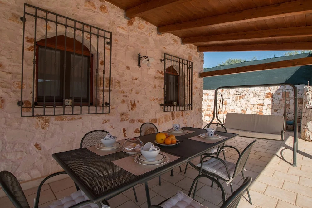 TD Villa Luna Trulli with Large Pool