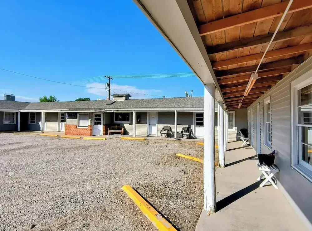 Big Sky Motel
