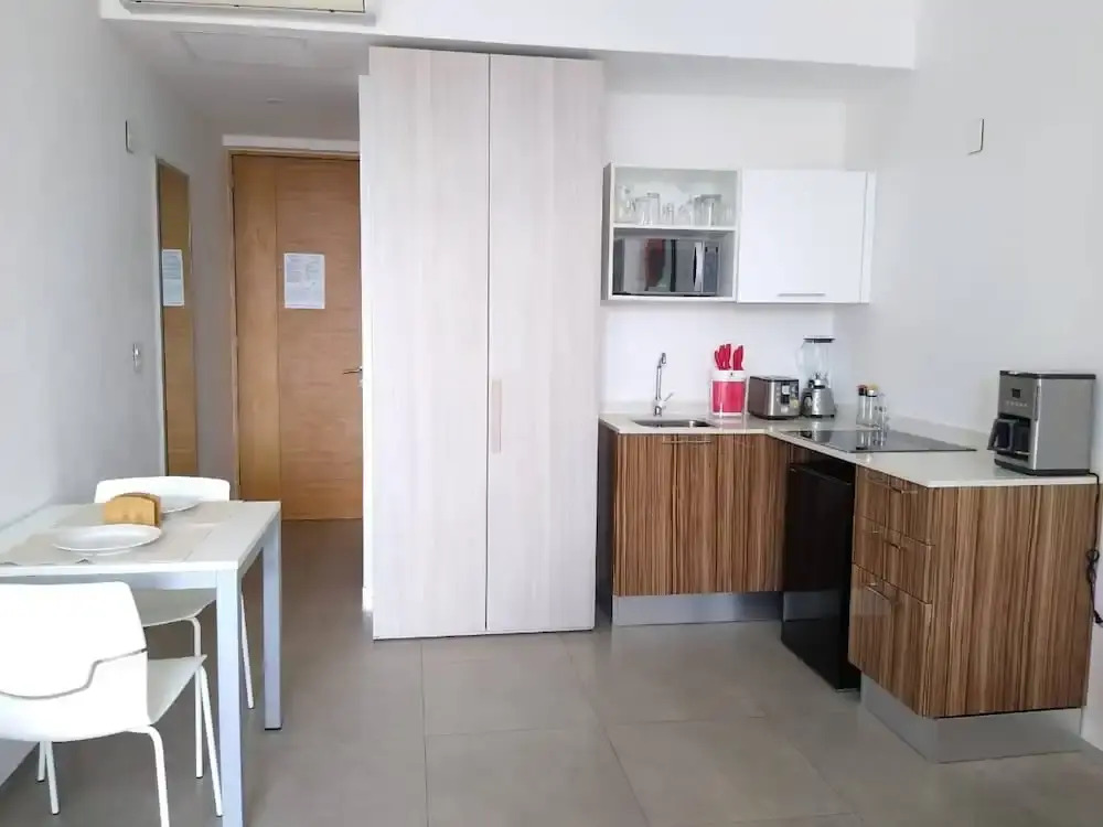 Studio close to 5th Av, with Amazing Roof Pool View, Gym, Spa and more