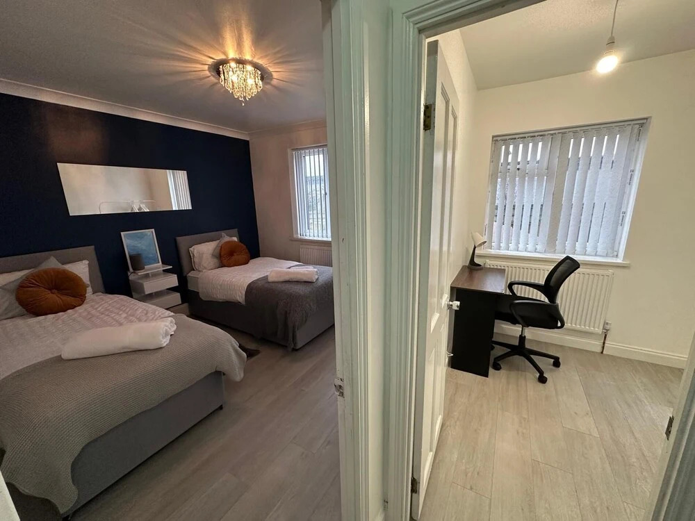 Comfortable and Stylish 3BD House in Luton