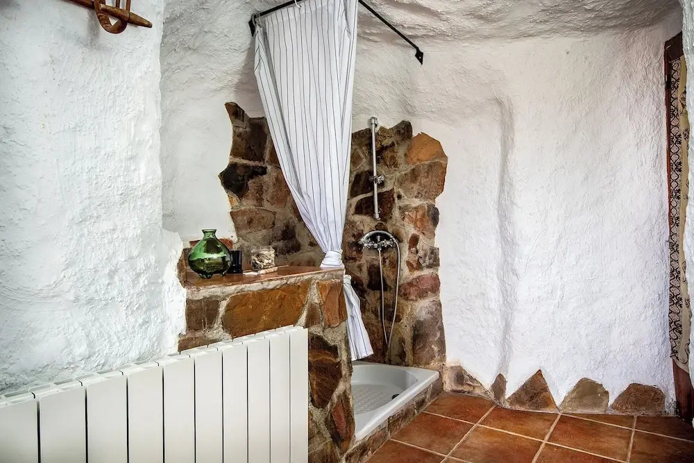 Cuevas Victoria