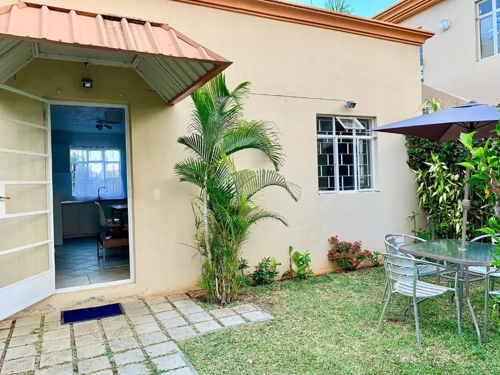 Beachfront 2 Bedroom-house - Tilacaze