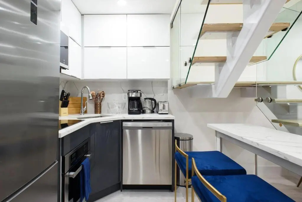 75-3a 3Br Duplex Prime UES WD in Unit Sleeps 6